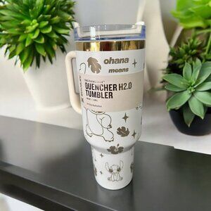 ***** BEIGE STITCH  40oz STANLEY THE QUENCHER H2.0 FLOWSTATE TUMBLER *****